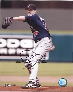 Autographed 8 x 10 Color Glossy Photo: Joe Nathan - Minnesota Twins - Picture 1 of 1