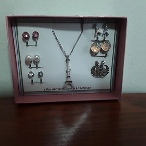Womens necklace clip on earrings set Eiffel Tower brand Piper new in box silver - Imagen 1 de 12