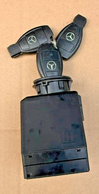 MERCEDES SPRINTER W906 IGNITION BARREL SWITCH WITH 3 KEYS  A9069003901 - Image 1 of 2