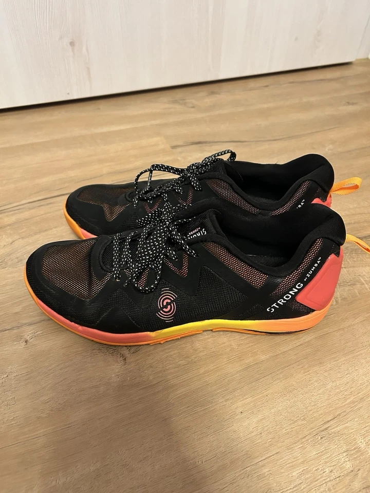 Original Strong by Zumba Schuhe - Trainigs-Schuhe - Fitness - Grösse 37,5 - Bild 1 von 4