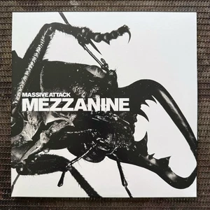Massive Attack Mezzanine Black 180g 2LP 2017 Reissue Virgin/ Circa Trip Hop - Picture 1 of 4
