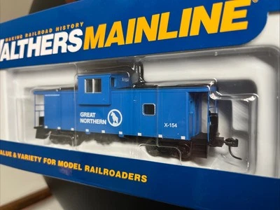 Walthers HO #910-8717 GN International Extend Wide Vision Caboose #X-154 RTR NEW - Image 1 of 3