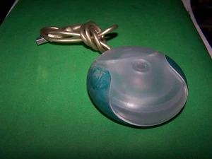 Apple iMac Bondi Blue USB Puck Style Mouse M4848 - Picture 1 of 2