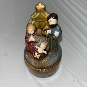 Christmas Porcelain Baby Jesus Manger Trinket Box - Picture 1 of 2