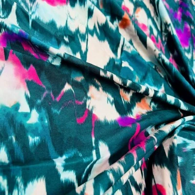 Tela de spandex de nailon con estampado azul tie dye abstracto elástico en 4 vías para trajes de baño Foto 1 de 4