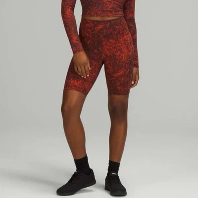 Pantalón Corto Lululemon Wunder Train Tiro Alto 8" Denim Lavado Otoño Rojo Negro Talla 2 Foto 1 de 4