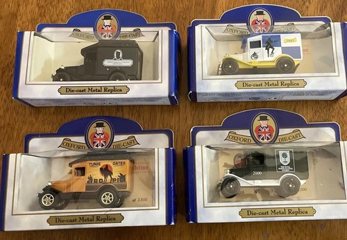VANS Quattro furgoni Ford Oxford pressofusi modello A