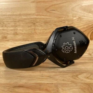 V-MODA Crossfade Wireless Black Bluetooth Built-in Microphone Over-Ear Headphone - Picture 1 of 4