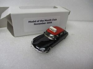 Special Limited Edition Matchbox Citroen DS- "TAXI" with red roof, Color Comp