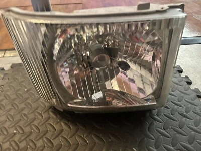 Conjunto FARO LATERAL PASAJERO CHEVY/ISUZU 4500 - PP-T20  Foto 1 de 3