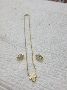 Vintage Rare Trifari Maple Leaf Necklace And Clip On Earrings Gold Tone Set - Bild 1 von 5