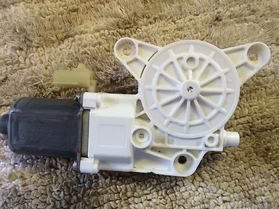 08 09 2010 Dodge Grand Caravan pasajero motor ventana trasera Foto 1 de 4