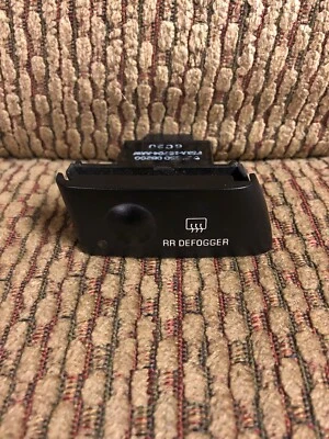 1995-1998 Mercury Villager Rear Defrost Switch Dash Button F5XA-18704-AAW OEM - Image 1 of 4