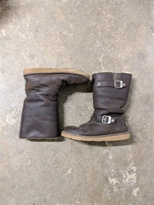 Botas de motociclista UGG negras para mujer Kensington 5678 cuero piel de oveja talla EU41/US 10 Foto 1 de 4