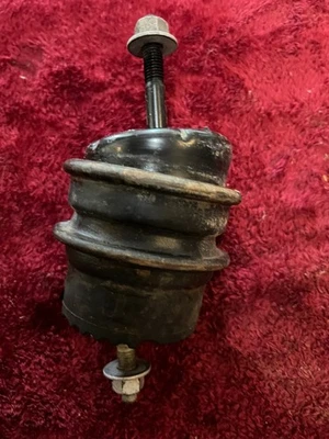 2010-2015 Chevrolet Camaro SS 6.2L Engine Motor Mount USED OEM 20952437 - Image 1 of 4