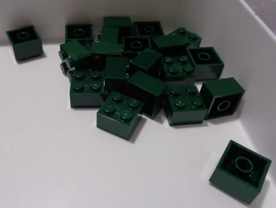 LEGO  Pieces & Parts 3003 6214611 2x2 Bricks Earth Green x20 - Image 1 of 2