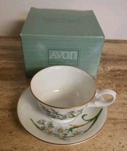 Juego de tazas y platillos vintage Avon Blossoms of the Month - Imagen 1 de 4