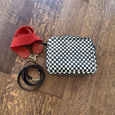 Bolsa tiracolo Clare V Midi preta creme tecido quadriculado padrão com alças (2) - Imagem 1 de 4