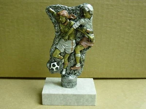 Menge 20 doppelte weibliche Fußball Trophäen 4-3/4" Schule Team Sport niedriger Versand #T96 - Bild 1 von 1