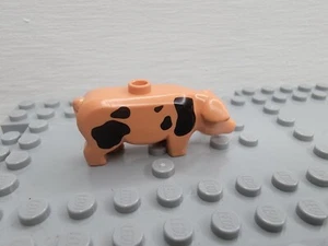 Lego Mini Figure Farm Animal Pig Pink Black Spots Pot Belly - Picture 1 of 9
