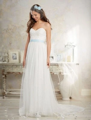 VESTIDO DE NOVIA TALLA GRANDE 26 Marfil Moderno Vintage Nuevo Nunca Usado Foto 1 de 4