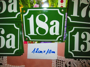 Hausnummer Nr. 18a weiße Zahl auf grünem  Hintergrund 12 cm x 10 cm Emaille - Picture 1 of 12