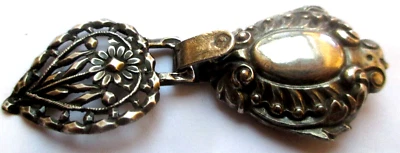 Ancienne Attache gilet cape boucle ceinture argentée accessoire vintage 5202 - Photo 1/3