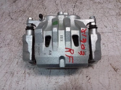 Pinça de freio dianteira lateral direita 2021 TOYOTA SIENNA passageiro fabricante de equipamento original com suporte - Imagem 1 de 2