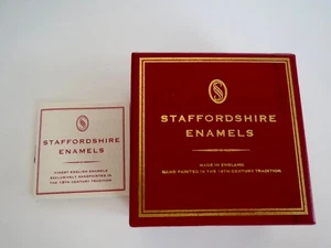 CAJA DE REGALO EXTERIOR ESMALTES STAFFORDSHIRE Embalaje para caja de baratijas 3,78" cuadrada - Imagen 1 de 5