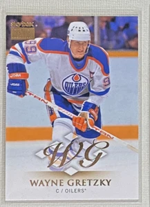 Wayne Gretzky 2013-14 Fleer Showcase SkyBox Premium #1 Edmonton Oilers - Picture 1 of 4