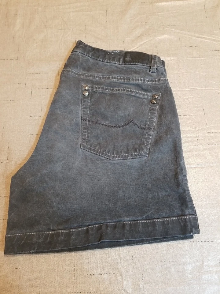 Buffalo Women's Gray Stone Wash Shorts Size 6/28 Chambray Casual Coastal - Image 1 of 4