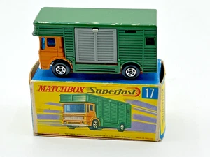 Matchbox Superfast No17 Horse Box original with box and horses with FREE POSTAGE - Picture 1 of 19