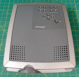 InFocus Model LP240 Projector With XGA 1024x768 Resolution - FOR PARTS - Picture 1 of 8