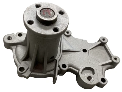 Hytec Engine Water Pump - 226025 - Fits Chevrolet, Geo, GMC, Pontiac & Others - Image 1 of 4