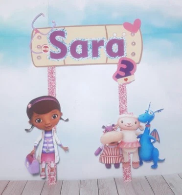 Topper de pastel personalizado Doc McStuffins Foto 1 de 2