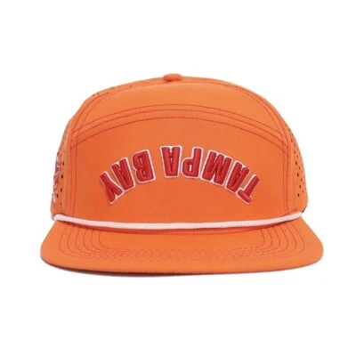 Gorra Bucaneros Al Reverso Tampa Bay Estilo Retro Billete Plano 5 Paneles NUEVO Foto 1 de 4