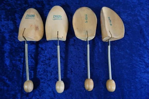 2 Paar 1950er Jahre Holz Schuhspanner in 42/43 - Bild 1 von 4