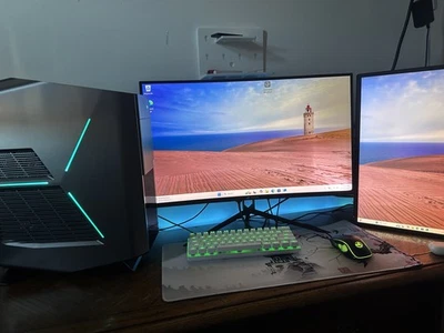 Alienware Aurora R7 Core I7-8700K 240 GB SSD 2 TB HDD 16 GB RAM GeForce GTX 1070 Foto 1 de 4