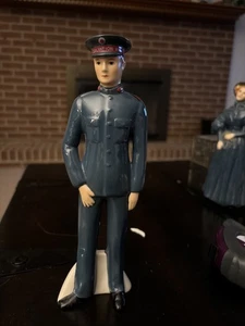 Salvation Army Male Officer Figurine By Goebel - Picture 1 of 3