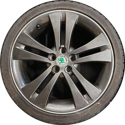 1x Original Skoda Fabia Monte, Roomster schwarz Alufelgen 5J0601025HA mit 205 40 17 - Bild 1 von 4