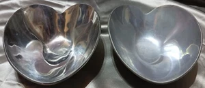 Nambe' Heart Shaped Set of Two Bowls Pre-Owned 6.75"x6.25" - Picture 1 of 6