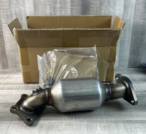 Catalytic Converter For 2010 - 2016 Cadillac SRX 3.6L 3.0L V6 Bank 1 Left - Bild 1 von 9