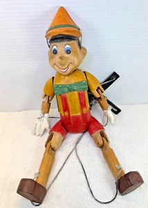 Marioneta de madera vintage de Pinocho tallada y pintada a mano - Imagen 1 de 6