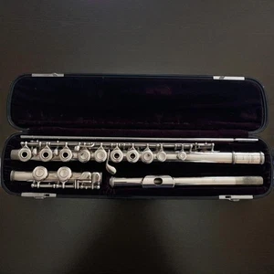 Yamaha Querflöte YFL281SII versilbert Profimodell mit Koffer - Bild 1 von 10