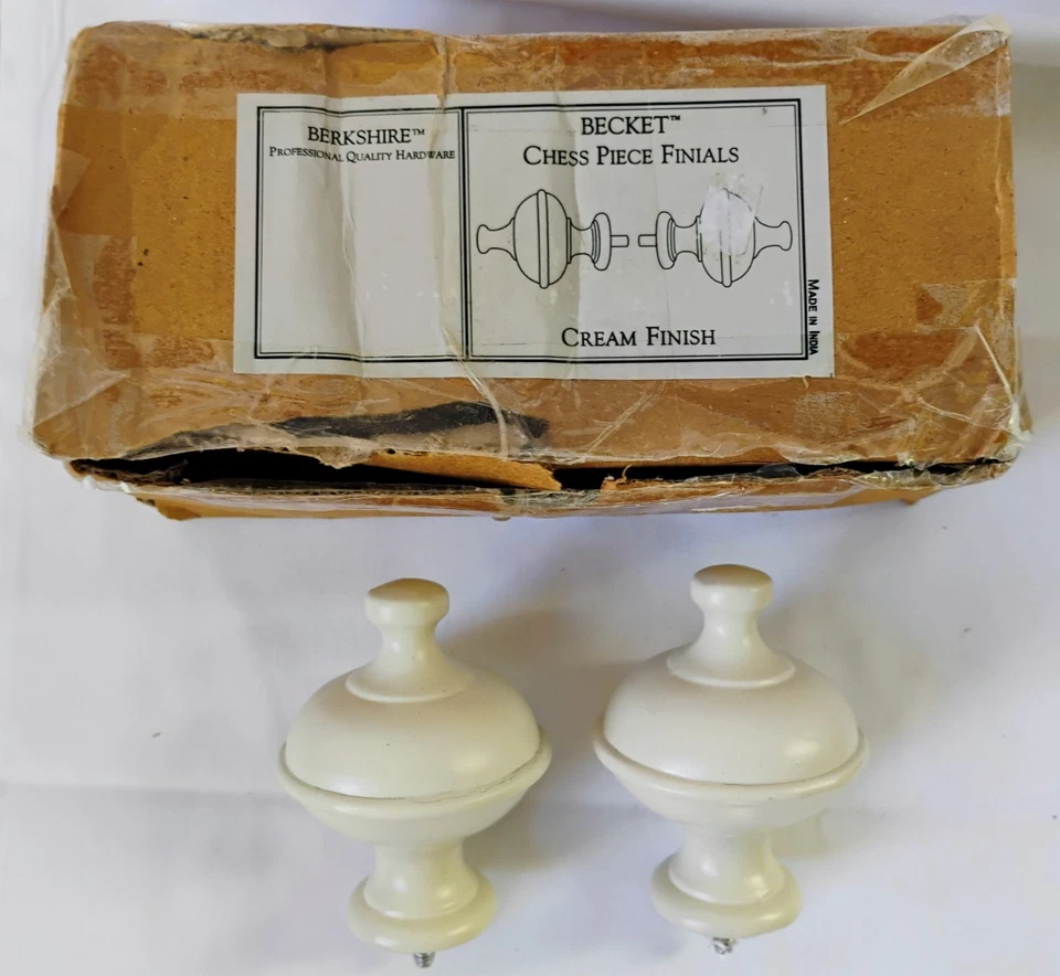 2 nuevos remates de pieza de ajedrez Becket Berkshire acabado blanco #9003-05-03 Foto 1 de 3