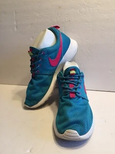 Nike Roshe Run Junior Jugend Größe 7 Schuhe blau pink - Bild 1 von 7