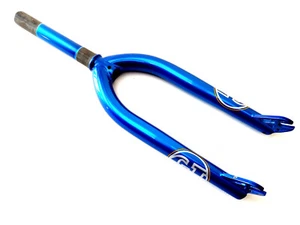 NOS Light GT Cr-Mo Freestyle BMX Fork 1 1/8" Blue Metalic 20" Midschool NEW NOS - Picture 1 of 7