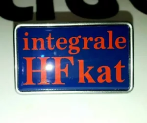 Emblem Kühlergrill Badge grill Lancia Delta HF Integrale 8V Kat Stemma 82457973 - Bild 1 von 4