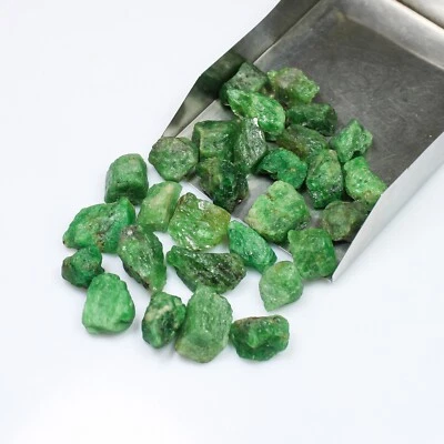 Natural Green Tsavorite Garnet Rough Lot For Cabochon Making Between 17-22 mm - Image 1 of 4