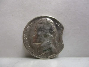 Error United States Jefferson Nickel BU Uncirculated US Coin Clipped Planchet - Picture 1 of 8